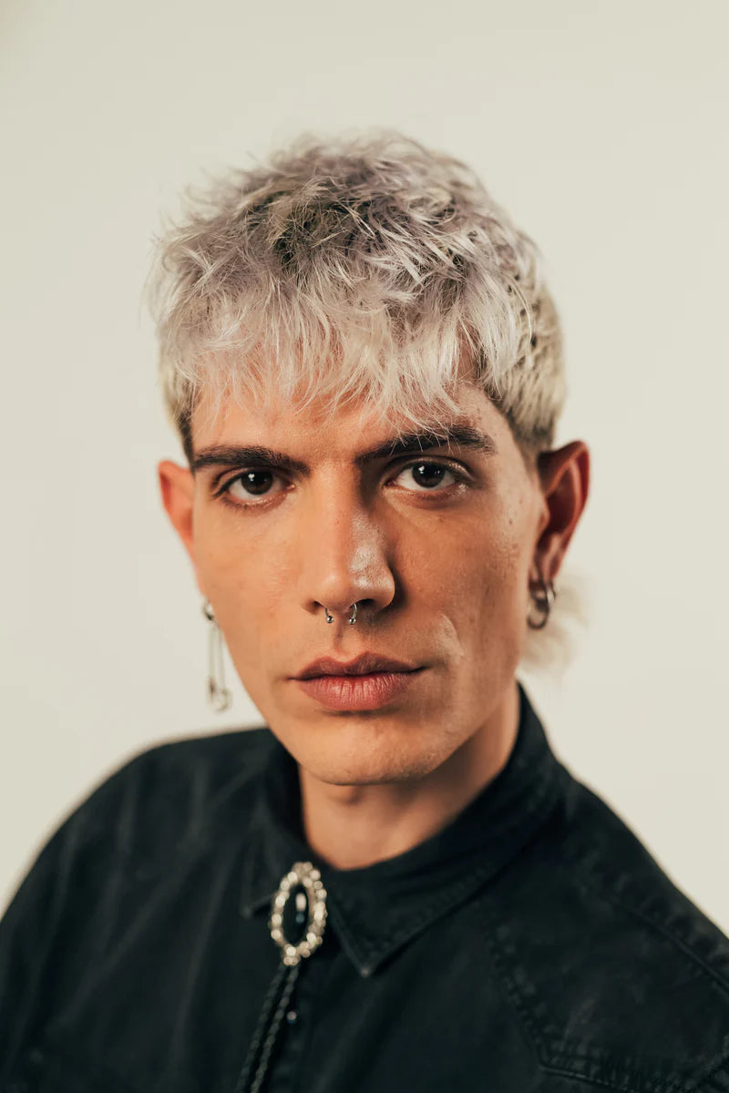 Matte wax with strong adhesion