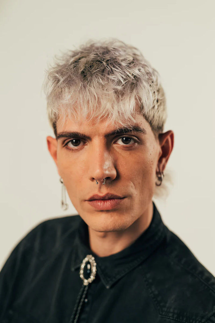 Matte wax with strong adhesion