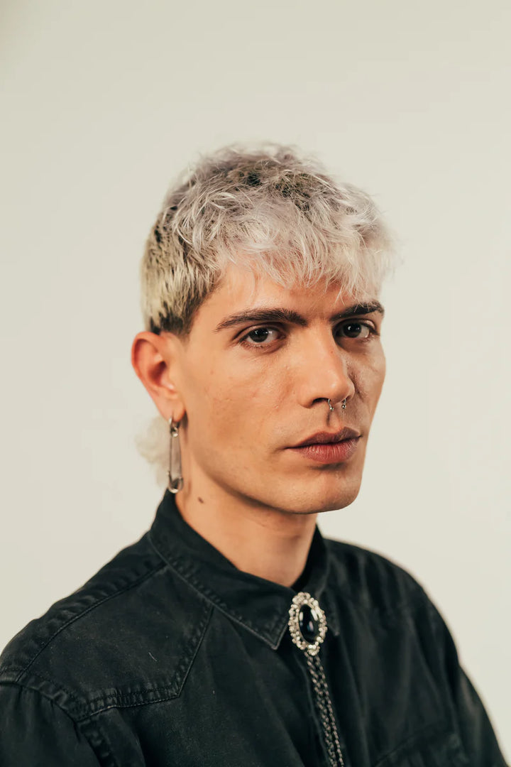 Matte wax with strong adhesion